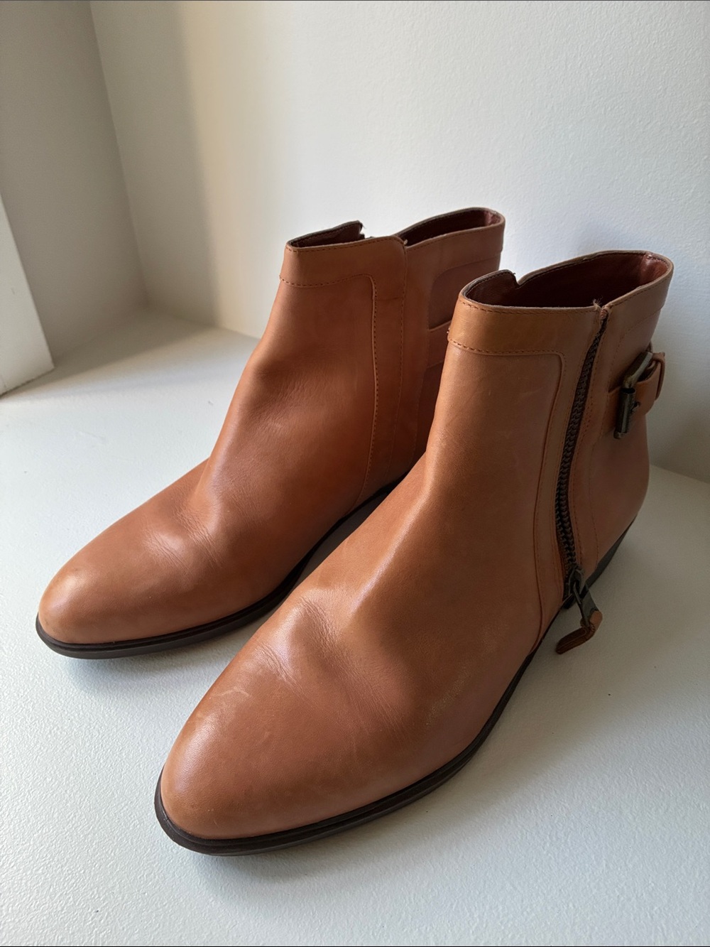 Lauren Ralph Lauren Tan Leather Ankle Heeled Boots Step In Side Zipper Size 9